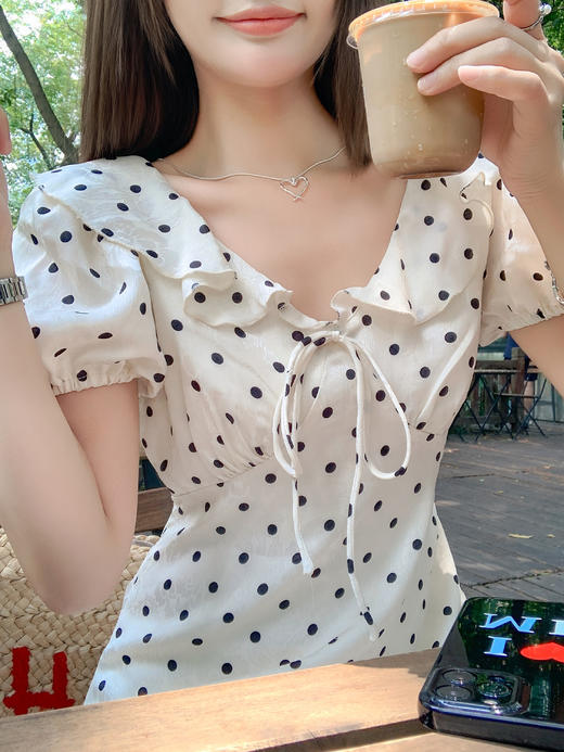 <曾小咸推荐>现货秒杀 ！微信超特价！法式复古收腰波点连衣裙 日常199.99 立减100 秒杀99.99！！ 商品图7