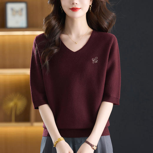 CC女士秋装半袖上衣2025新款休闲时尚打底衫宽松遮肚子大码V领毛衣 商品图1