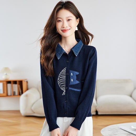 CC牛仔拼接衬衫领针织开衫女春秋2025新款翻领刺绣毛衣外套短款外搭 商品图0