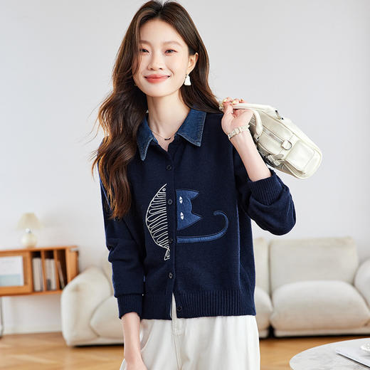 CC牛仔拼接衬衫领针织开衫女春秋2025新款翻领刺绣毛衣外套短款外搭 商品图3