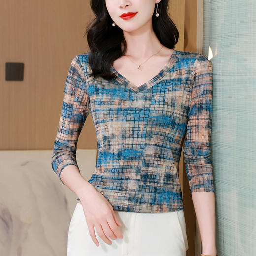 KQL 806c5a7时尚纱网印花长袖V领修身显瘦洋气上衣 商品图1