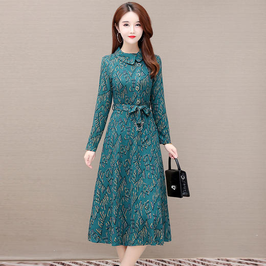 QYM 5A25-Y连衣裙收腰中长款字母花A字裙 商品图0