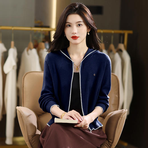 CC 101-9501连帽卫衣针织开衫时尚休闲慵懒拼色毛衣 商品图0