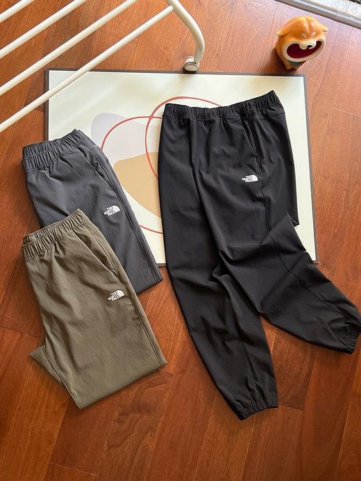 掌柜力荐，FLASHDRY科技面料！TNF/北面 秋冬新品 男子舒适透气束脚长裤。 商品图4