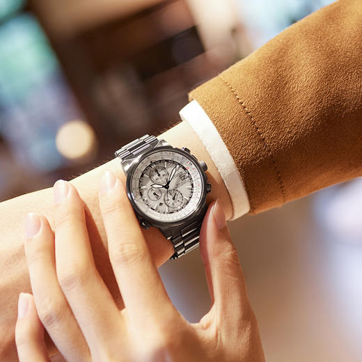 西铁城/CITIZEN电波对时不锈钢时尚腕表AT8304-57A 商品图4