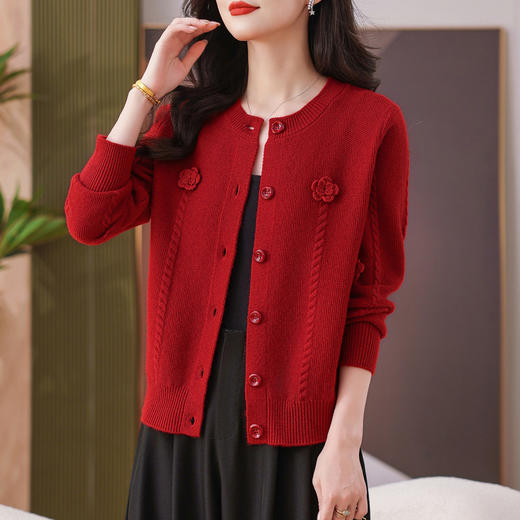 CC红色针织开衫女士气质外搭长袖上衣秋装2025新款立体花朵毛衣外套 商品图0