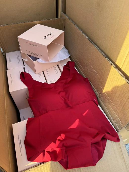 红色套装 商品图0