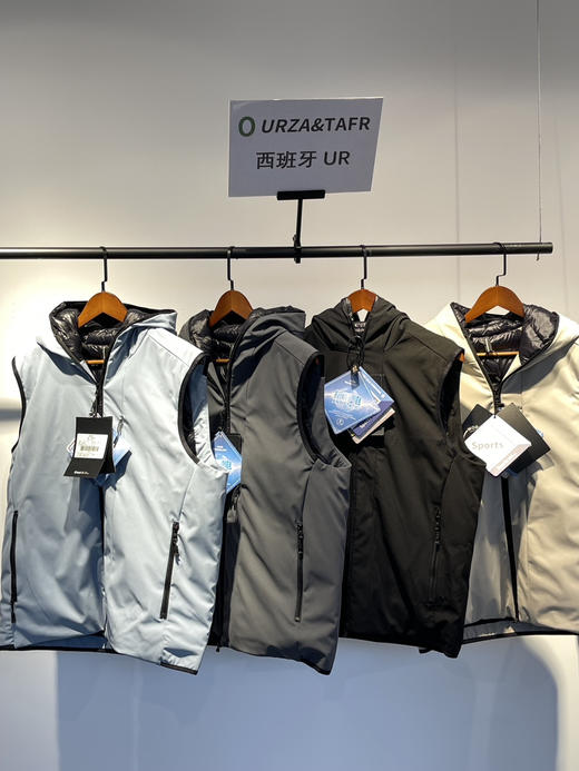 最后库存抛货价❗️西班牙【URZA&TAFA】&【CEOGER】  联名款5A级拒水羊毛马甲 商品图0