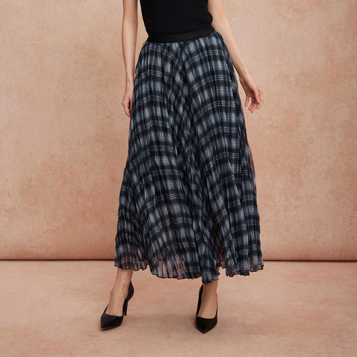 QG501斯尔丽2025秋季新款百搭压褶不规则显瘦遮肉A字设计感格子半身裙 商品图0