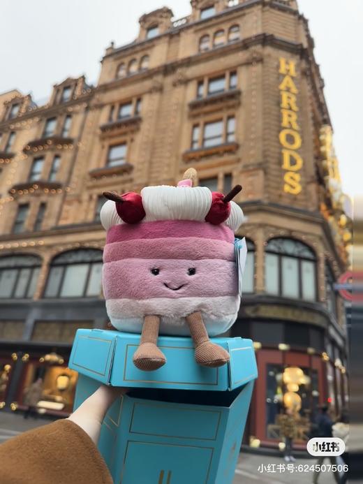 Jelly&cat伦敦限定车厘子蛋糕玩偶 商品图1