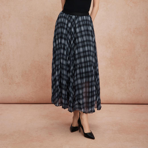 QG501斯尔丽2025秋季新款百搭压褶不规则显瘦遮肉A字设计感格子半身裙 商品图2