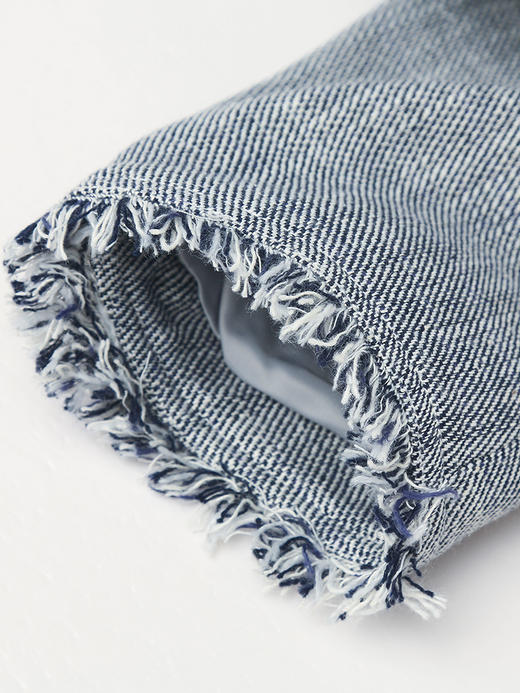 气质拿捏！浅灰色小香风毛边短外套，演绎都市精致风尚 商品图4