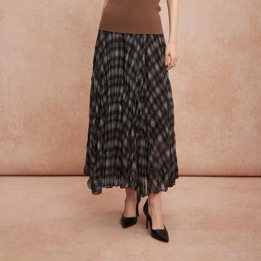 QG501斯尔丽2025秋季新款百搭压褶不规则显瘦遮肉A字设计感格子半身裙 商品图13