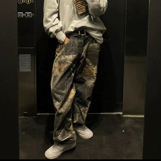 秋冬款，王嘉尔同款 Stussy /斯图西 度假系列   迷彩枫叶🍁树枝落叶满印工装长裤 商品图0