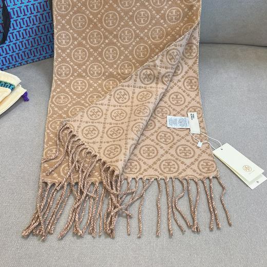 进出柜子男女同款汤家字母流苏双面戴提花羊毛围巾 商品图10