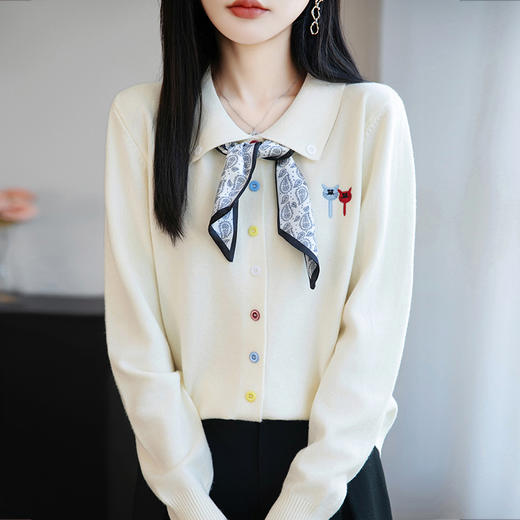 CC带丝巾的上衣高级感秋装针织开衫女2025新款漂亮洋气翻领毛衣外套 商品图0