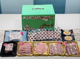 雅致新春珍选原切和牛羊荟萃礼盒  |  新鲜牛排可自由搭配，精致包装，更显礼盒的精美!