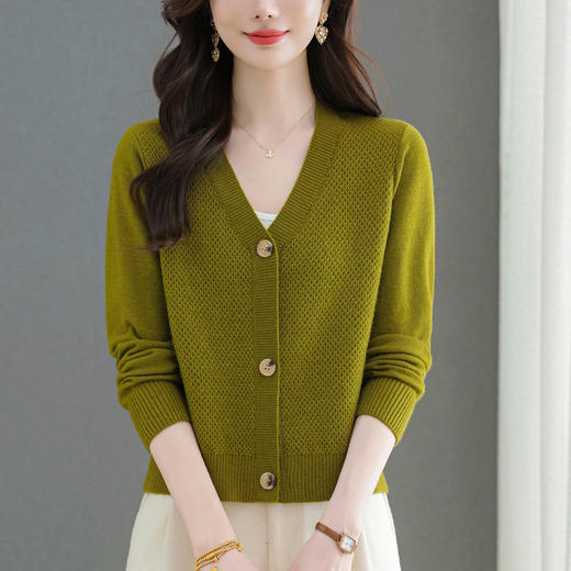 CC秋装女2025年新款外套短款小香风上衣V领气质春秋毛衣针织开衫女 商品图1