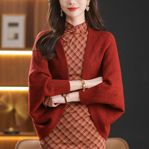 CC不规则上衣女春秋外搭针织披肩气质高级感毛衣开衫外套2025年新款 商品图1