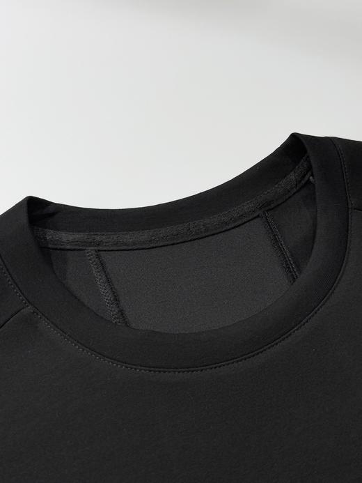 点此购买 迪桑特春秋季男士圆领长袖打底衫 37 330307 商品图13