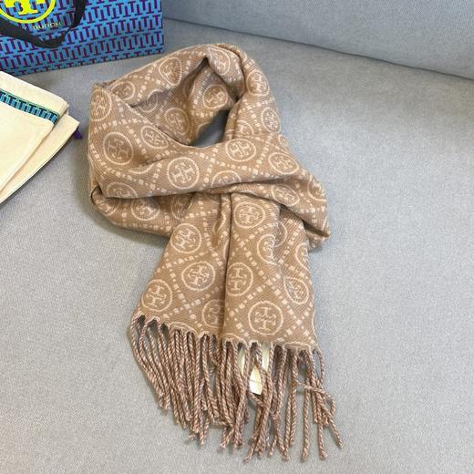 进出柜子男女同款汤家字母流苏双面戴提花羊毛围巾 商品图13