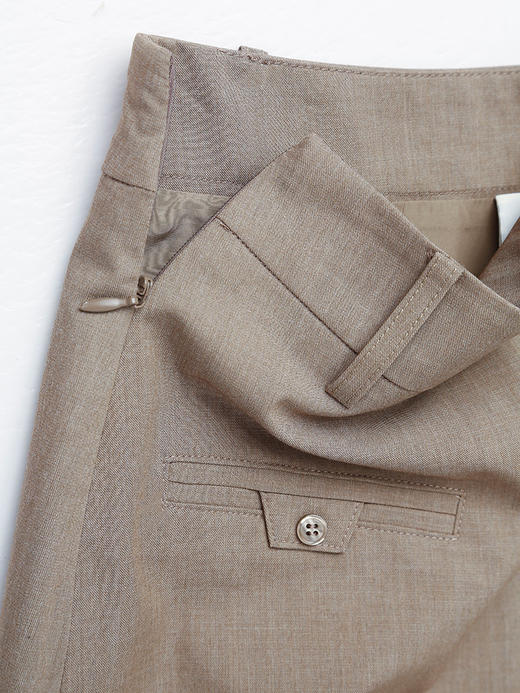 简约而不简单！卡其色百褶西装半裙，诠释职场优雅新风尚 商品图2