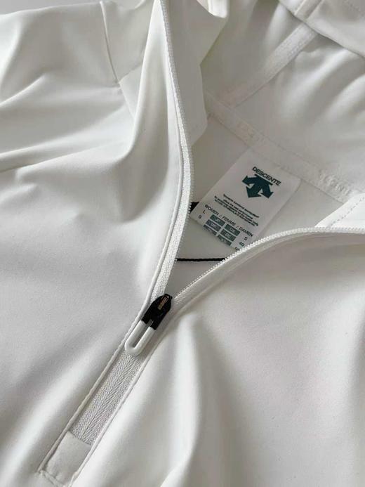 点此购买 迪桑特WOMEN'S TRAINING系列女士连帽半拉卫衣 qk 330292 商品图14