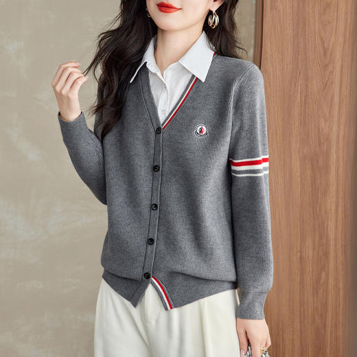 CC假两件拼色长袖衬衫女2025秋季新款休闲设计感气质针织衫短款上衣 商品图1