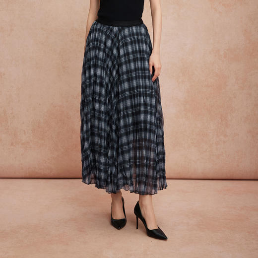 QG501斯尔丽2025秋季新款百搭压褶不规则显瘦遮肉A字设计感格子半身裙 商品图4