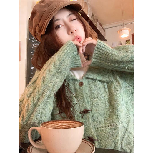 <曾小咸推荐>韩系复古麻花毛衣外套女【预售款，预计3-15天发货】 商品图3