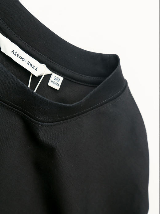 酷飒与优雅并存！黑色重工刺绣印花 T 恤，解锁时尚新态度 商品图2