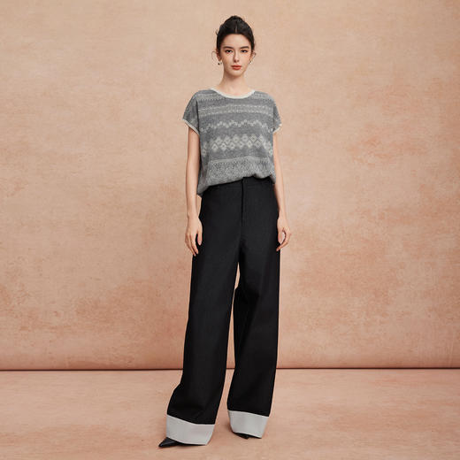 QG645斯尔丽2025新款浮雕提花羊毛气质文艺软糯舒适圆领实穿上衣针织衫 商品图3