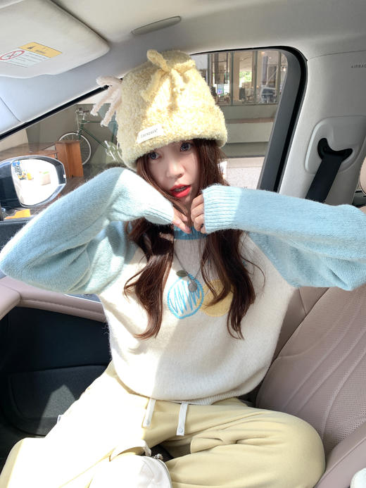 <曾小咸推荐>韩系字母刺绣设计针织衫【预售款，预计3-15天发货】 商品图7