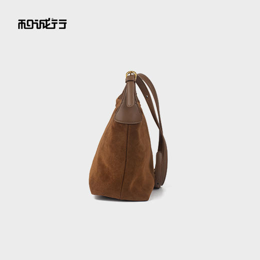 和诚行2025秋冬新款时尚百搭翻毛皮高级感牛皮单肩包4420165 商品图2