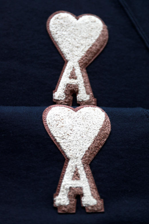 自当人手一件儿，穿卫衣的季节。复古贴布刺绣连帽文化衫C091560 商品图13