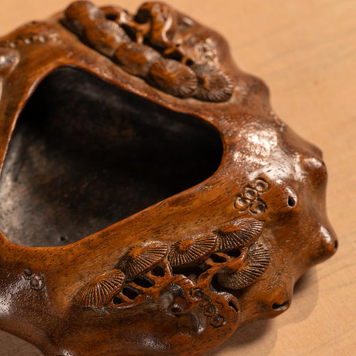 清	黄花梨雕松树纹随形水盂 商品图3