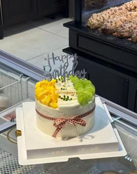 阳光玫瑰双拼水果蛋糕