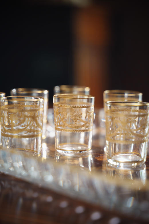 【已售】独角鹿西洋古董20世纪初法国著名水晶工坊圣路易出品24K描金修饰Congress花纹款精雕水晶酒具套件 商品图6