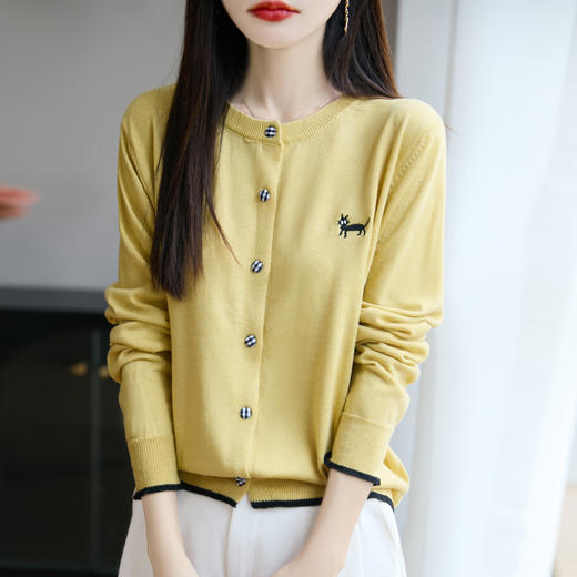 纤束马精纺羊毛小猫刺绣开衫 N-592 商品图3