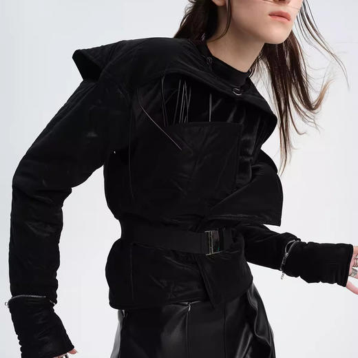 启世录TIWILLTANGMIRROR原创短外套女季立体绗缝两件式裹胸棉上衣 商品图1