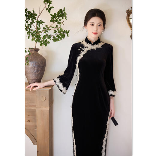 SKY 22768丝绒长款花边倒大袖旗袍复古国风改良新中式旗袍 商品图3