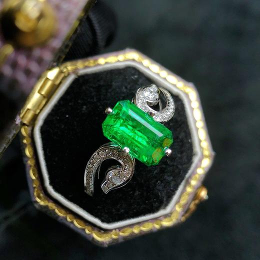 1.62ct刻面祖母绿戒指 商品图0