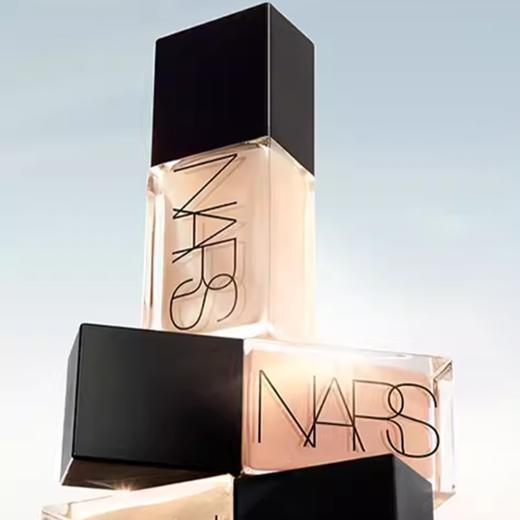 【领20元券再下单】Nars/娜斯方瓶流光粉底液正装30ml 香港直邮 商品图1