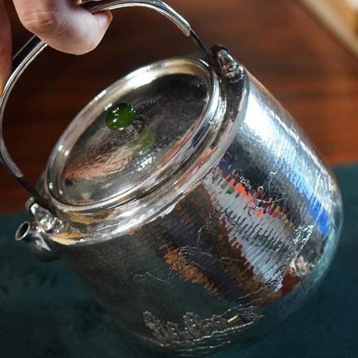 杨兴录1L高筒锤纹提梁银壶 约577g左右 商品图4