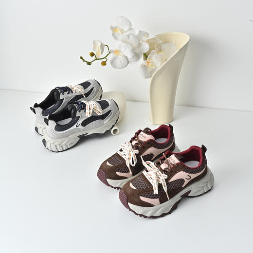 经典鲨2025秋专柜新款猪皮革潮流拼色网面透气休闲老爹鞋女KW160-537281 商品图2