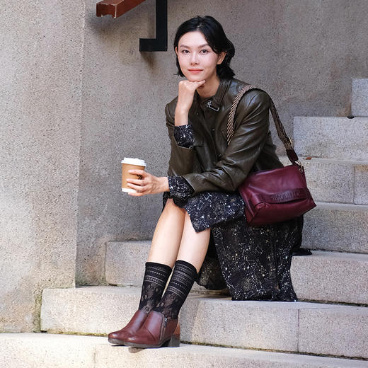 【云粉节】BF楼Pikolinos派高雁秋季擦色牛皮深口侧拉链中粗跟通勤单鞋PL252714.吊牌价2580. 商品图4