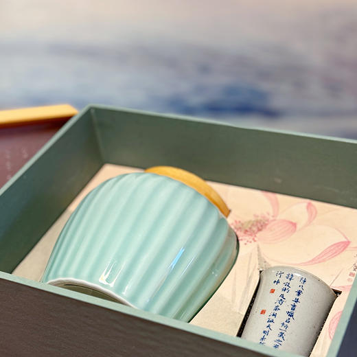 福鼎白茶 爱莲说 2014白牡丹 200克礼盒装 商品图1