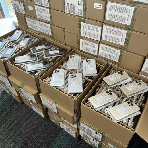 苹果国行库存机iPhone14Plus·全新品质·未使用·电池100%·店保1年 14Plus 128G 黑白蓝紫黄红 3699 14Plus 256G 黑白蓝紫黄红 4299 14Plus 512G 商品图5