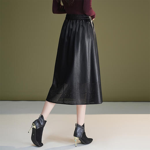 QYM 765-Y松紧高PU皮裙时尚气质优雅半身裙水洗皮大摆裙 商品图2