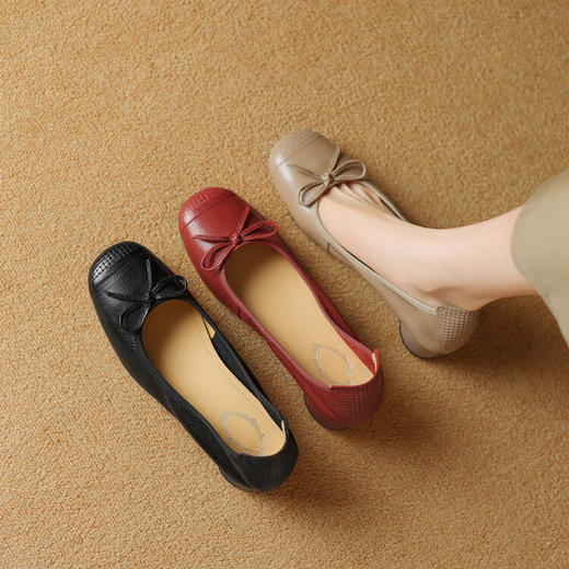 【预售5天】软羊皮单鞋女春秋浅口蝴蝶结红色软底粗跟中跟真皮通勤女鞋DPJ&2673 商品图4